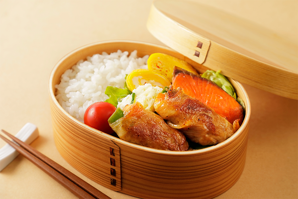 bento-nhat-ban-hop-com-bento