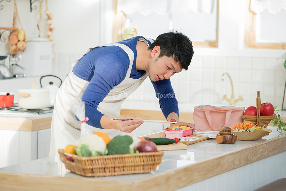 bento-gia-dinh-chuan-bi