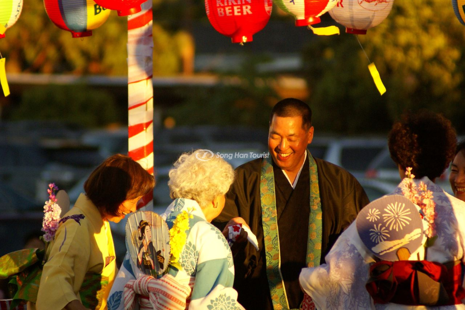 Lễ hội mang một ý nghĩa lớn lao về lòng hiếu thảo, tình cảm gia đình thiên liêng