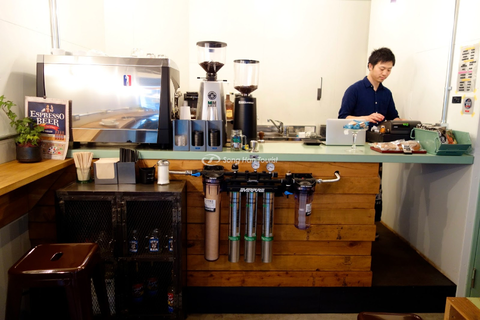 Turret Coffee được trang trí đơn giản, tinh tế 