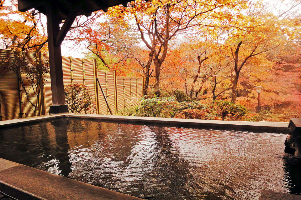 Tour du lich Nhat Ban se dua ban den nhung dia diem onsen mua thu noi tieng