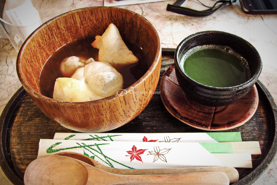 Ăn chè uống trà xanh