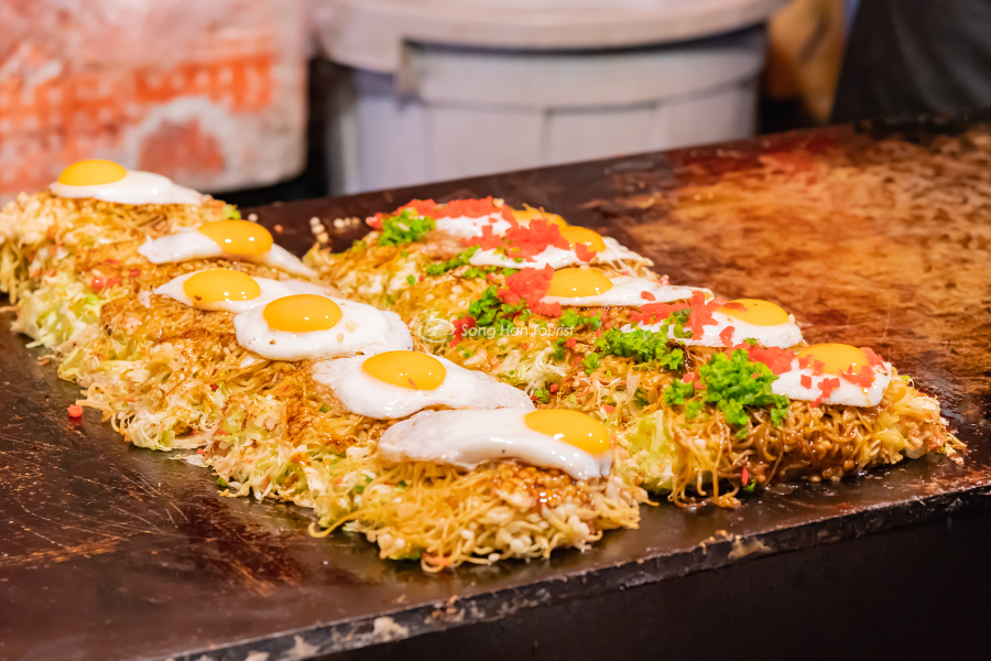 Bánh xèo Nhật Okonomiyaki cực kỳ hấp dẫn