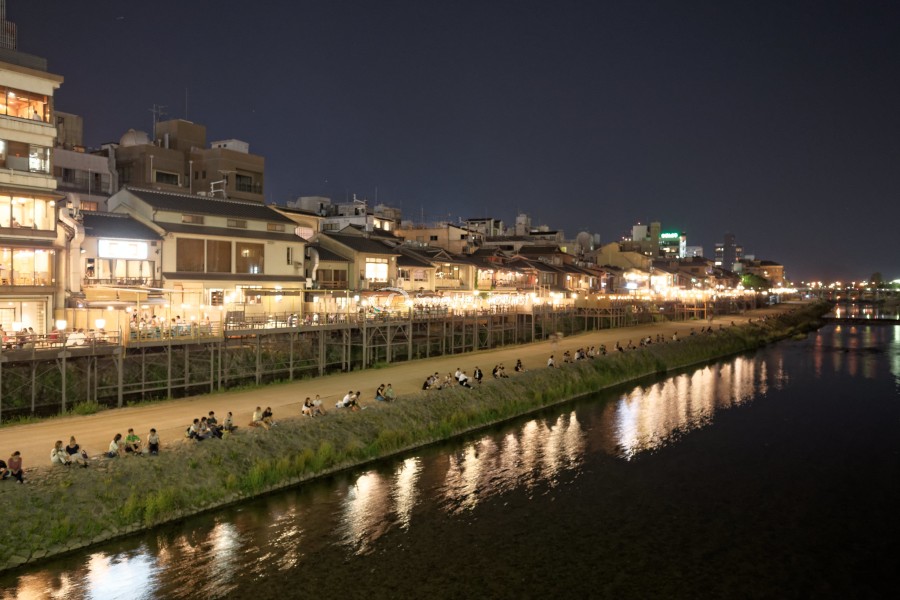 Quang cảnh thơ mộng mang đến nhiều trải nghiệm ẩm thực mới lạ