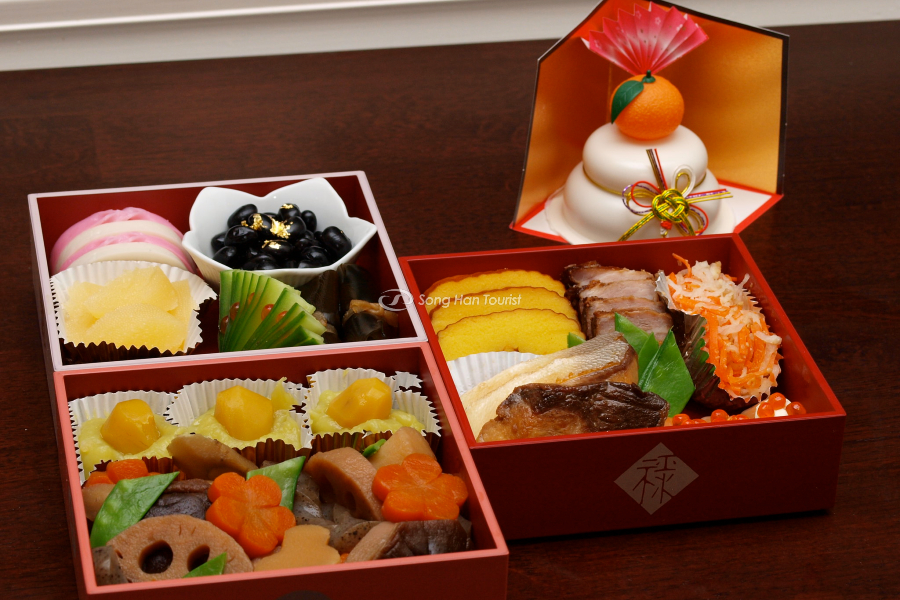 Bữa ăn ngày tết ở Nhật Bản