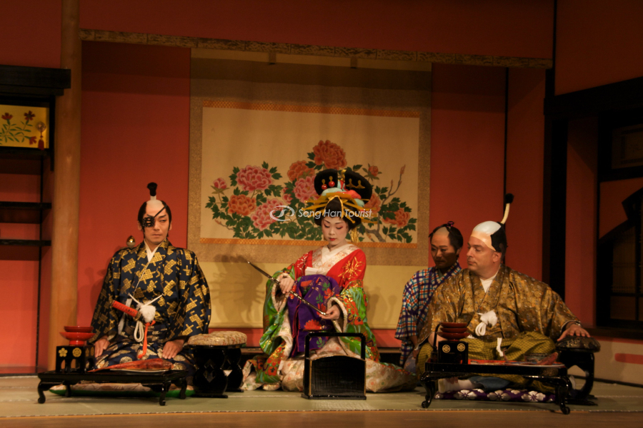 Buổi trình diễn tại Oiran Show 