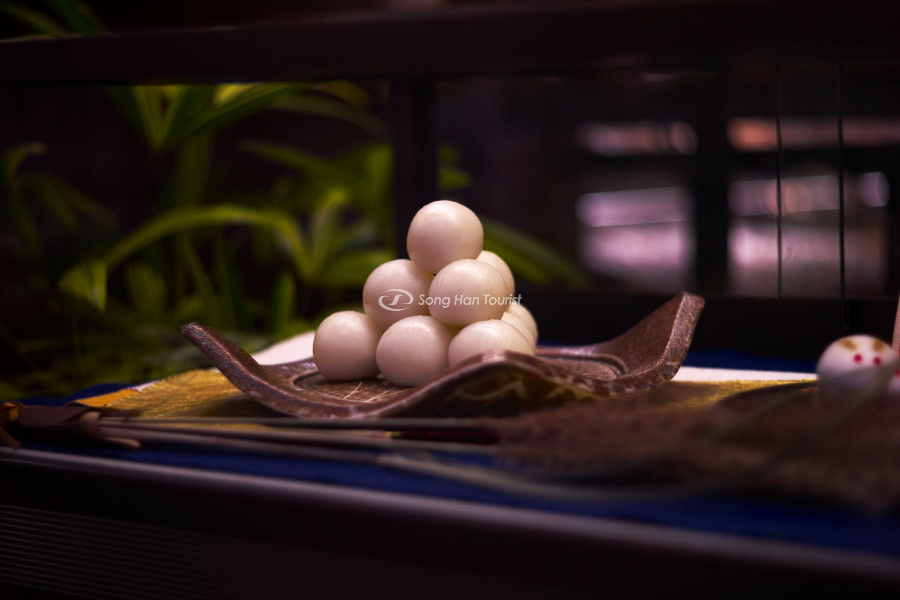  Cách bày biện mâm cúng thể hiện tính trang trọng của lễ hội