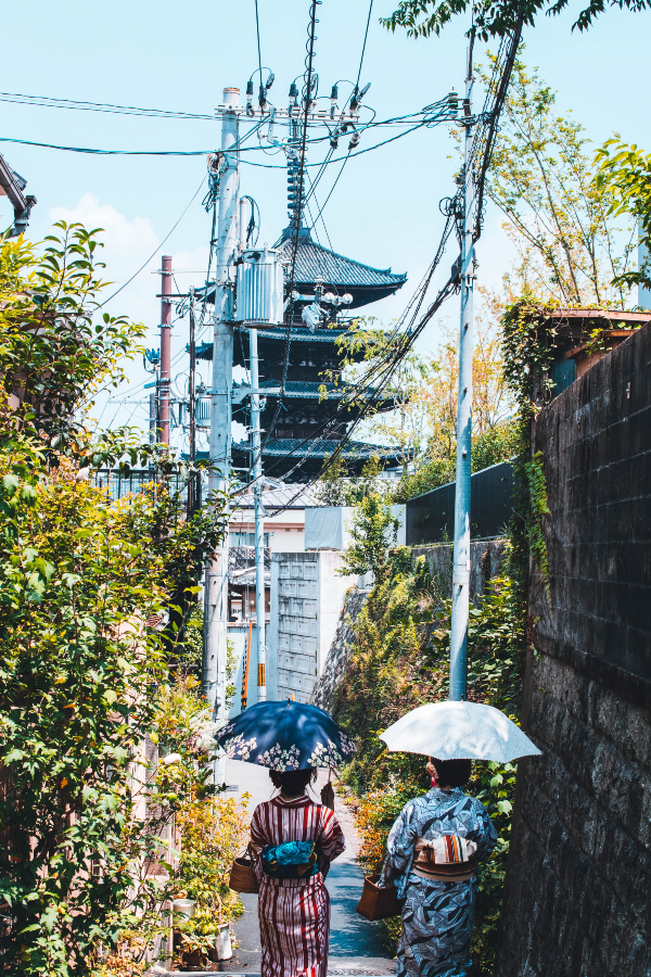 Cách tránh nắng của phụ nữ Nhật Bản 