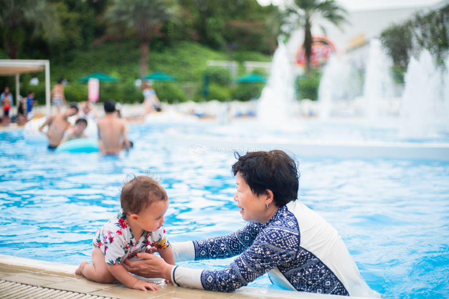 Công viên nước bên trong Yomiuri Land