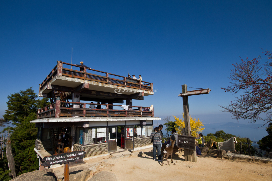  Đài thiên văn nhìn toàn cảnh đảo Miyajima
