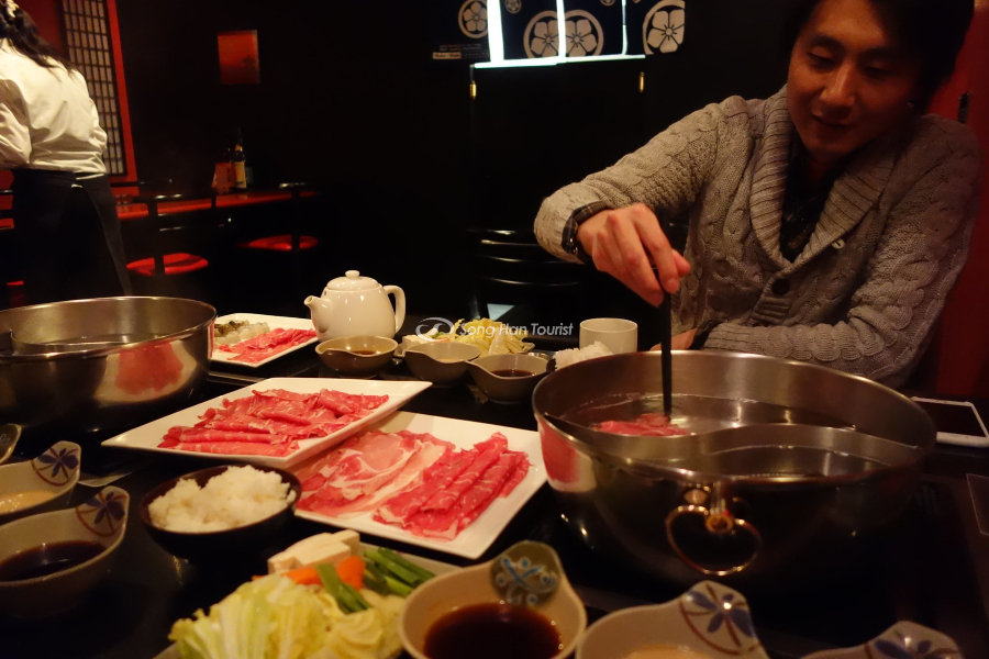 Đến Tokyo và thưởng thức món lẩu truyền thống 