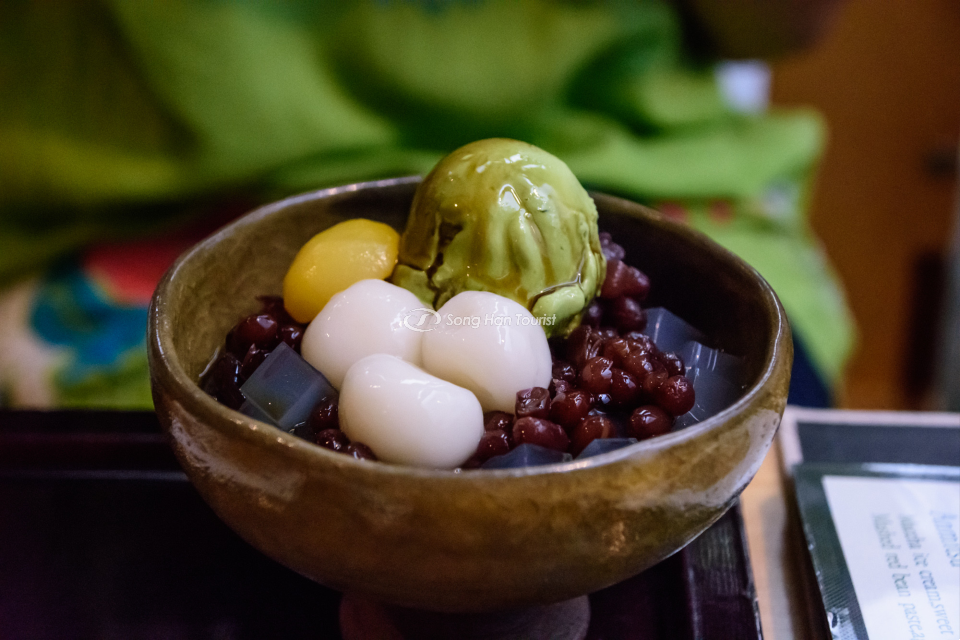 Tô kem Anmitsu đầy màu sắc và dinh dưỡng