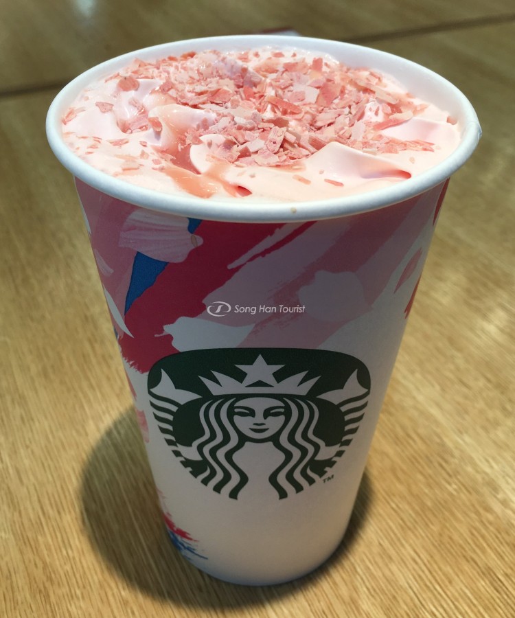 Du lịch Nhật Bản mùa xuân và thưởng thức Latte Sakura độc đáo