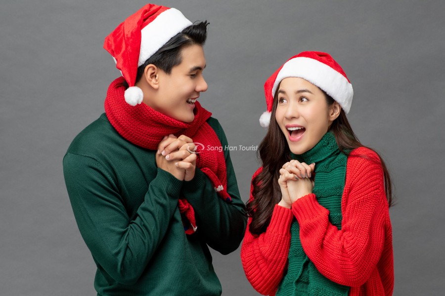 Giáng sinh còn là ngày hẹn hò ở Nhật