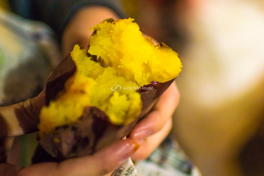 Khoai lang nướng món ăn đơn giản nhưng cực ngon