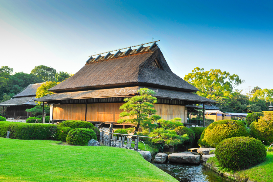 Khu trà thất dành riêng cho du khách thập phương đến thưởng trà