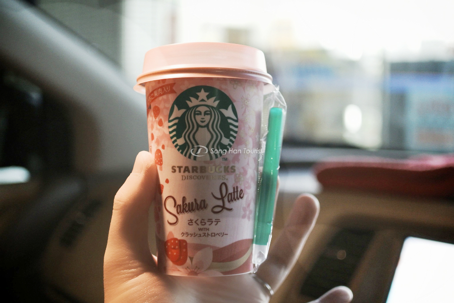 Latte Sakura là món nước thơm ngon được người dân Nhật Bản yêu thích