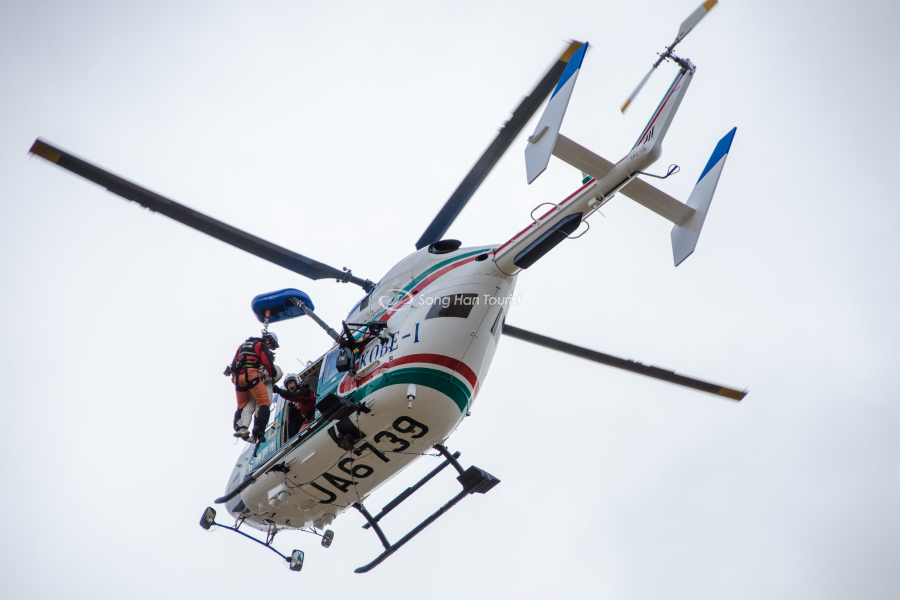 Lính cứu hỏa trên phi cơ