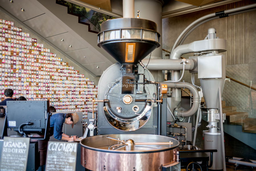 Máy rang cà phê cực lớn với tiếng kêu vui tai 