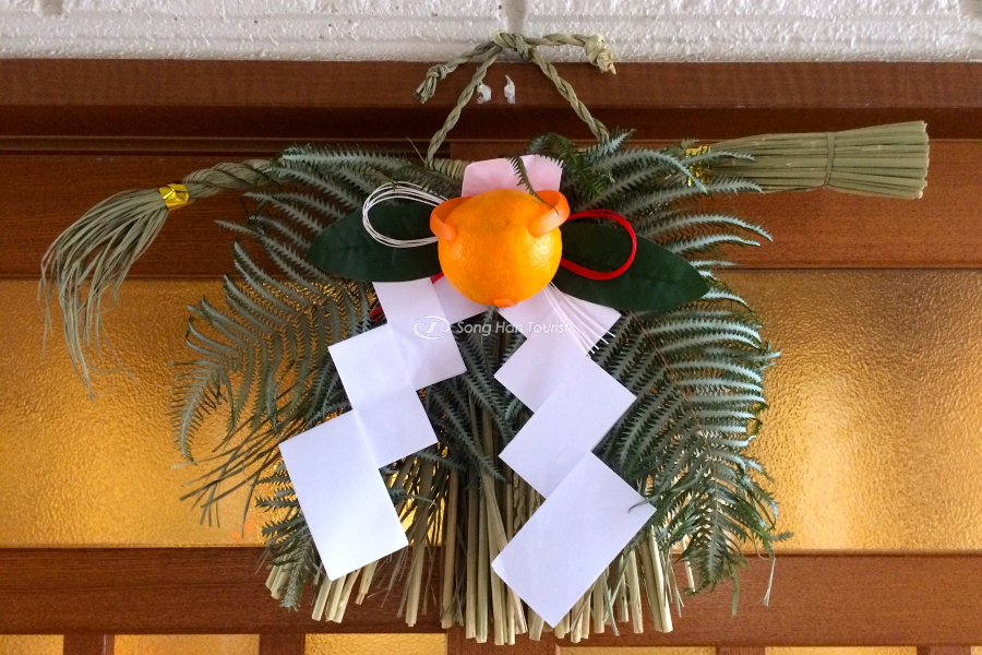 Ngày tết truyền thống với Shimenawa và Shide