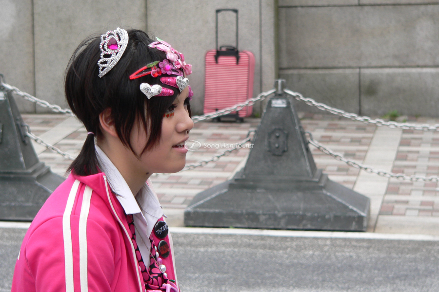 Phong cách thời trang độc đáo của một bạn trẻ trên phố Harajuku