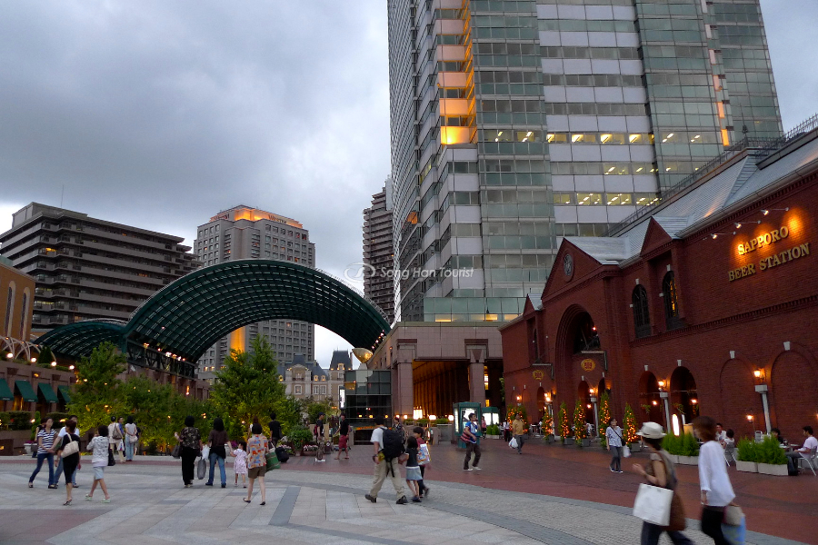 Quảng trường tại bảo tàng bia Sapporo