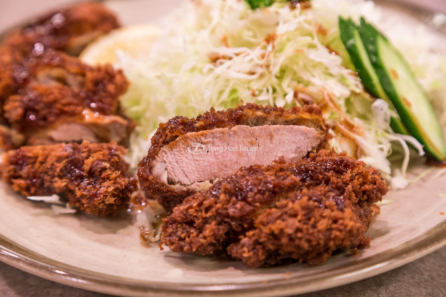 Thịt heo chiên Tonkatsu giòn ngon hấp dẫn