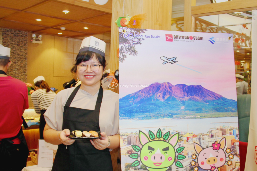 Thưởng thức Sushi do chính tay mình làm