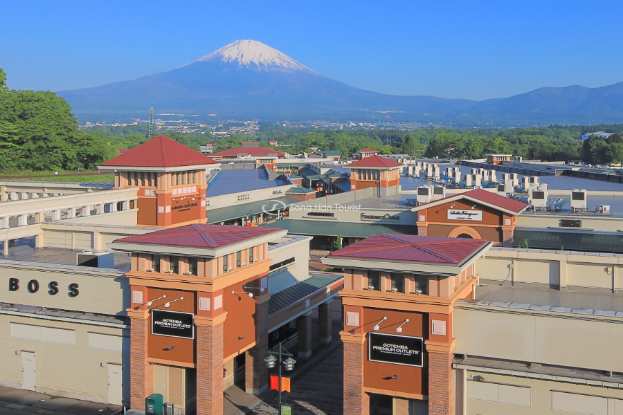 Toàn cảnh trung tâm Gotemba Premium Outlets