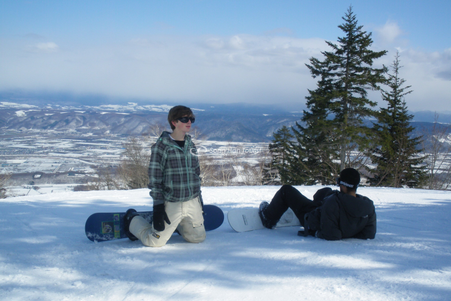 Trượt ván thỏa thích tại khu nghỉ dưỡng