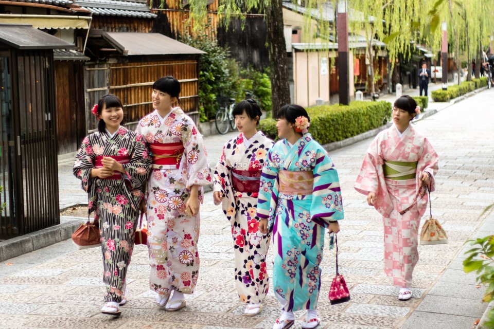 Yukata với màu sắc họa tiết đẹp mắt 